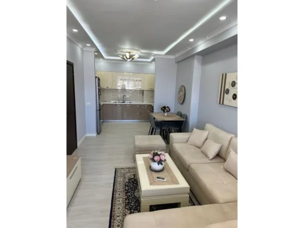 Tirane, jepet me qera apartament 2+1+Ballkon Kati 5, 97 m² 550 € (Astir)