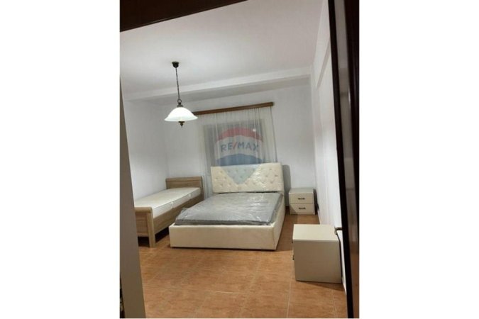 Tirane, jepet me qera apartament 1+1 Kati 4, 80 m² 500 € (karl gega)