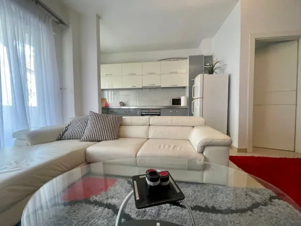 JEPET ME QIRA APARTAMENT 1+1  400 € (Fresk)