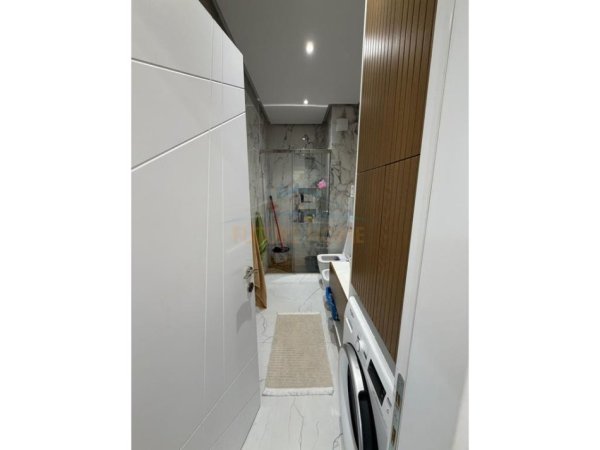 Tirane, shitet apartament 3+1+2+Ballkon Kati 3, 123 m² 255.000 € (Oasis Residence)
