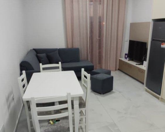 Tirane, jepet me qera apartament 1+1 , 61 m² 400 € (Rezidenca Oxa, Fresk)