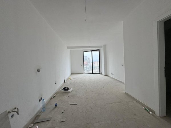 Tirane, shitet apartament 1+1+Ballkon Kati 5, 70 m² 170.000 € (Mine Pezaz)
