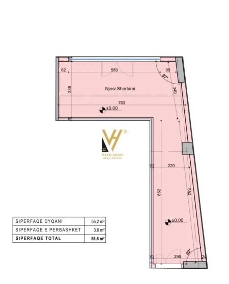 Tirane, shitet dyqan Kati 0, 55 m² 189.000 € (JORDAN MISJA)