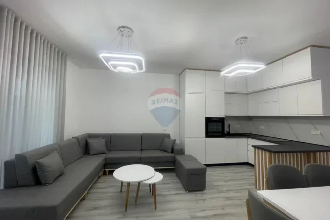 Tirane, jepet me qera apartament 2+1 , 93 m² 800 € (Rruga Don Bosko,)