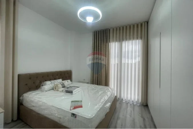 Tirane, jepet me qera apartament 2+1 , 93 m² 800 € (Rruga Don Bosko,)