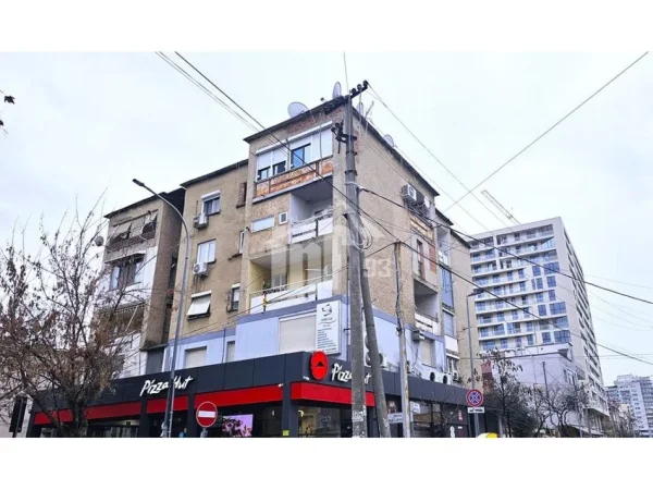 Tirane, shitet apartament 2+1+Ballkon Kati 5, 76 m² 132.000 € (RRUGA “MINE PEZA”, PRANE PROKURORISE SE TIRANES)