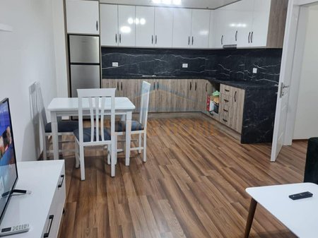 Tirane, shitet apartament 1+1 Kati 7, 72 m² 110.000 € 