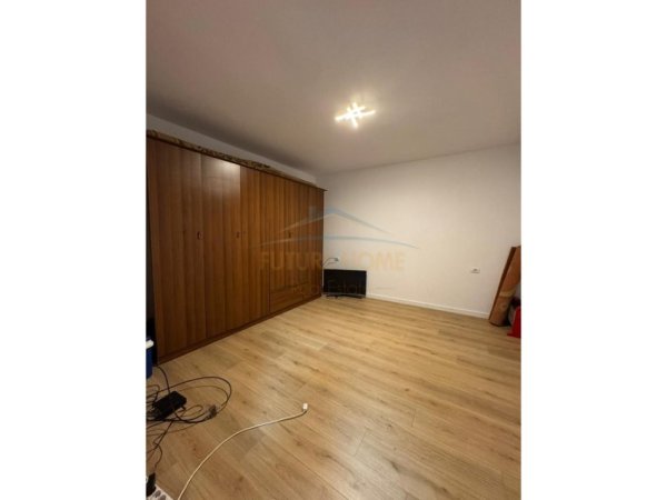 Tirane, jepet me qera Vile 2 Katshe , 210 m² 1.100 € 