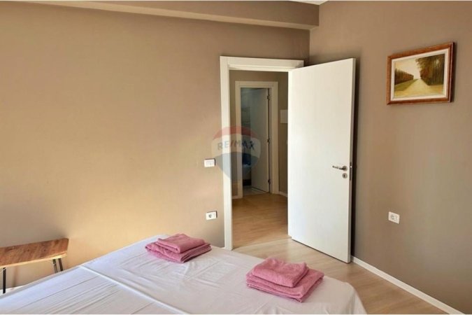 Tirane, jepet me qera apartament 1+1 Kati 5, 62 m² 650 € (RRUGA ELBASANIT)