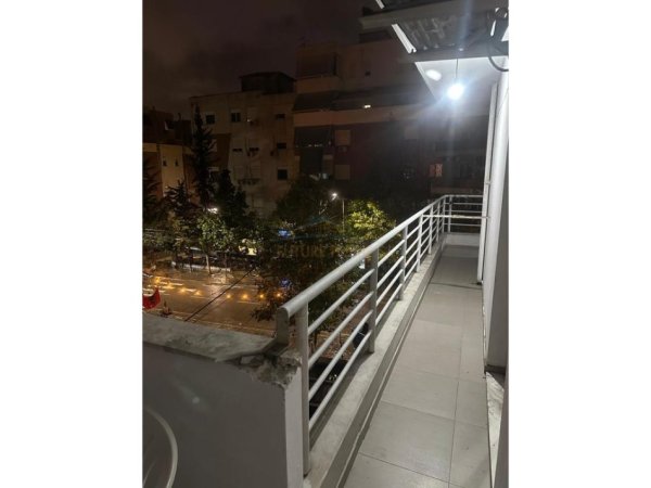 Tirane, jepet me qera apartament 2+1 Kati 2, 88 m² 600 € (kristal center)