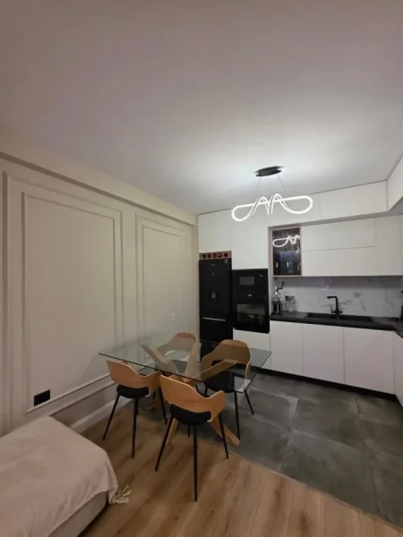 Tirane, shitet apartament 2+1+Ballkon Kati 2, 113 m² 452.000 € (Komuna e Parisit)