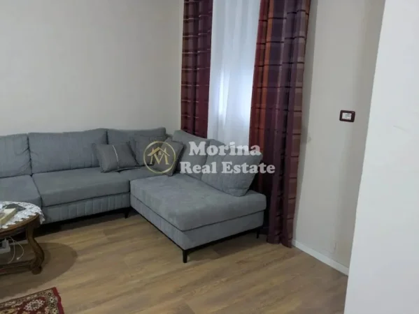 Tirane, jepet me qera Vile 2+1 Kati 2, 88 m² 450 € (Xhamlliku)