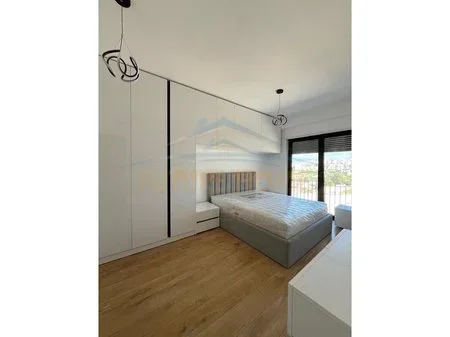 Tirane, jepet me qera apartament 2+1 Kati 2, 78 m² 650 € 