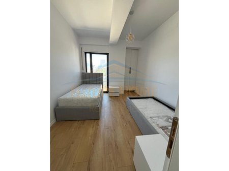 Tirane, jepet me qera apartament 2+1 Kati 2, 78 m² 650 € 