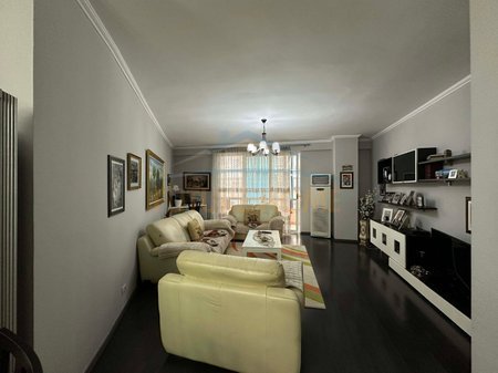 Tirane, shitet apartament 2+1 Kati 2, 123 m² 160.000 € 