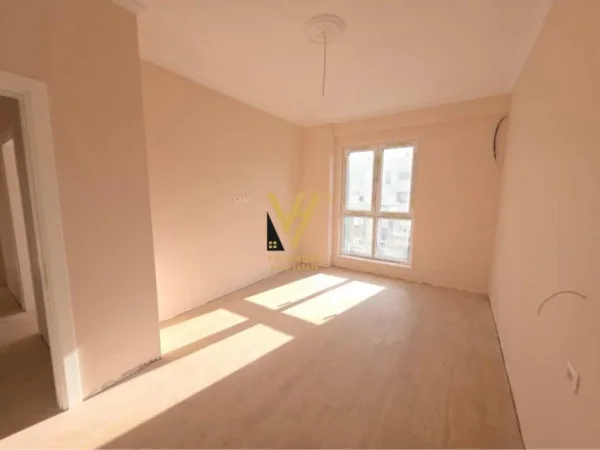 Tirane, jepet me qera apartament 2+1+Ballkon Kati 7, 100 m² 1.100 € (KOMUNA E PARISIT)
