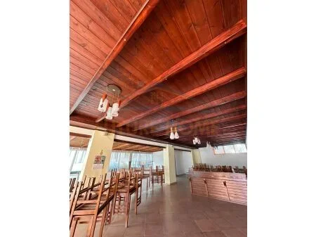 Shkembi Kavajes, shitet ambjent biznesi Kati 0, 230 m² 250.000 €