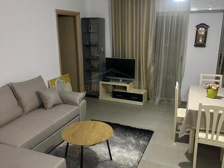 Tirane, jepet me qera apartament 2+1 Kati 2, 88 m² 600 € 