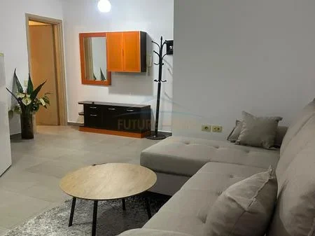 Tirane, jepet me qera apartament 2+1 Kati 2, 88 m² 600 € 