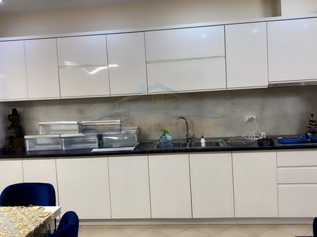 Tirane, shitet apartament 2+1 Kati 6, 127 m² 203.000 € 