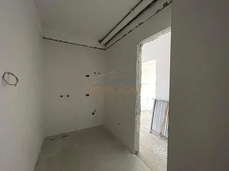 Tirane, shitet apartament 2+1 Kati 8, 128 m² 135.000 € 