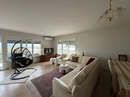 Tirane, shitet Vile , 256 m² 280.000 €