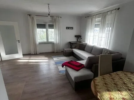Tirane, shitet Vile , 256 m² 280.000 €