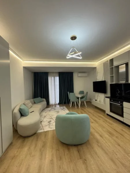 Tirane, shitet apartament 1+1 , 69 m² 160.000 € (farmacia 10)