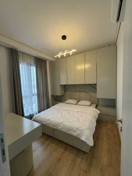 Tirane, shitet apartament 1+1 , 69 m² 160.000 € (farmacia 10)
