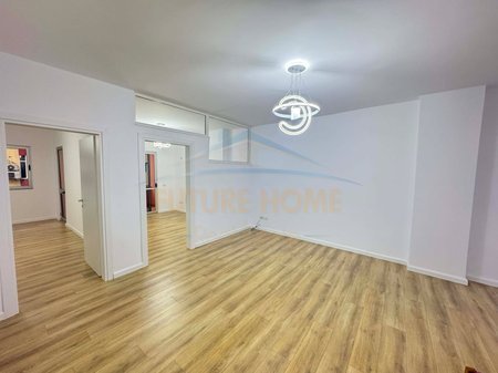 Tirane, shitet apartament 2+1 , 76 m² 120.000 € 