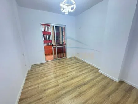Tirane, shitet apartament 2+1 , 76 m² 120.000 € 