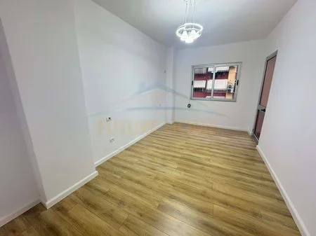 Tirane, shitet apartament 2+1 , 76 m² 120.000 € 
