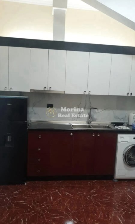 Tirane, jepet me qera Vile 5 Katshe , 1.200 m² 12.600 € (Rruga e elbasanit)