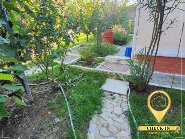 Tirane, shitet Vile 2 Katshe Kati 0, 400 m² 350.000 € (Peze e Vogel)