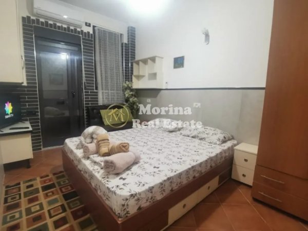 Tirane, jepet me qera apartament 1+1+Ballkon Kati 1, 55 m² 450 € (Stacioni i Trenit)