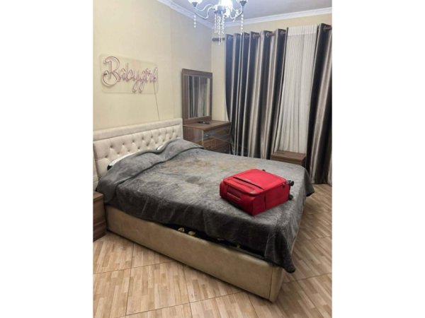 Tirane, jepet me qera apartament 1+1 Kati 2, 66 m² 400 € 