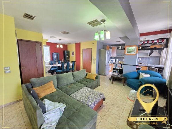 Tirane, shitet apartament duplex 4+1+Aneks+Ballkon , 168 m² 324.000 € (Rezidenca Kodra e Diellit)