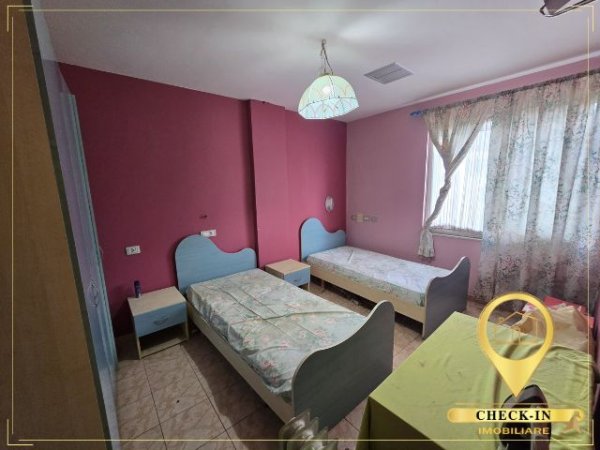 Tirane, shitet apartament duplex 4+1+Aneks+Ballkon , 168 m² 324.000 € (Rezidenca Kodra e Diellit)