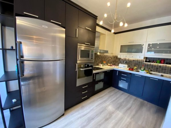 Tirane, shitet apartament 2+1 Kati 4, 130 m² 230.000 € (Don Bosko)
