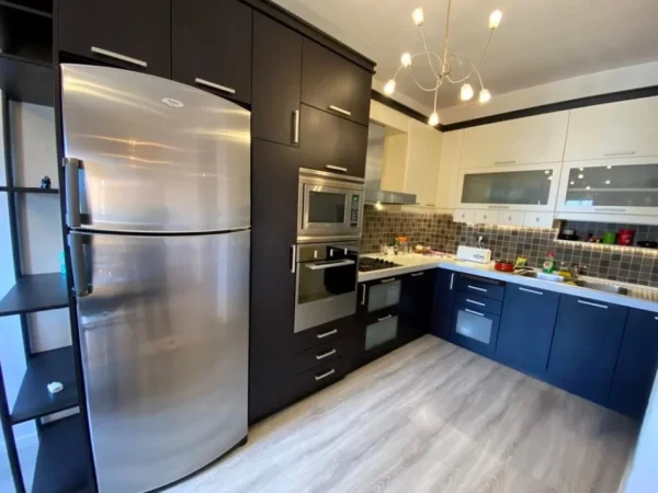 Tirane, shitet apartament 2+1 Kati 4, 130 m² 230.000 € (Don Bosko)