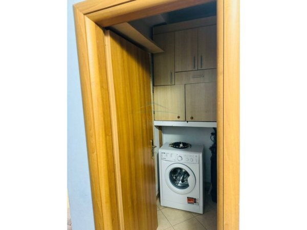 Qera, Apartament 2+1+2, Unaza e Re, Tiranë.