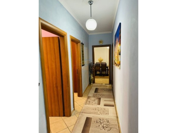 Qera, Apartament 2+1+2, Unaza e Re, Tiranë.