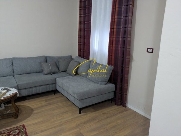 Tirane, jepet me qera apartament 2+1 Kati 2, 70 m² 500 € (XHAMLLIKU)