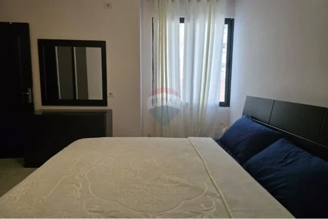 Tirane, jepet me qera apartament 2+1 Kati 2, 110 m² 650 € (Rruga Rrapo Hekali)