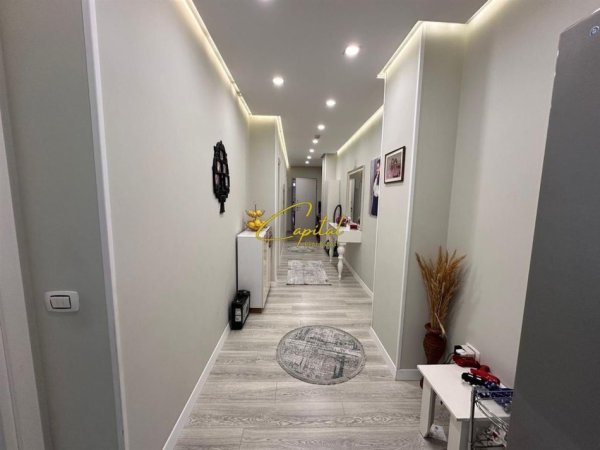 Tirane, shitet apartament 3+1 Kati 5, 170 m² 220.000 € (FRESKU)