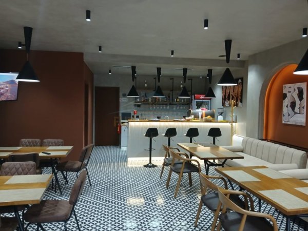 Pogradec, shitet bar-resorant Kati 0, 79 m² 210.000 € 