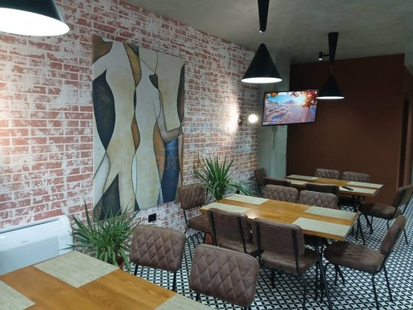 Pogradec, shitet bar-resorant Kati 0, 79 m² 210.000 € 