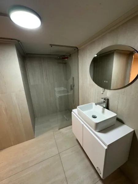 Tirane, shitet apartament duplex 1+1 Kati 1, 73 m² 122.000 € (Kompleksi Golden Park 3)