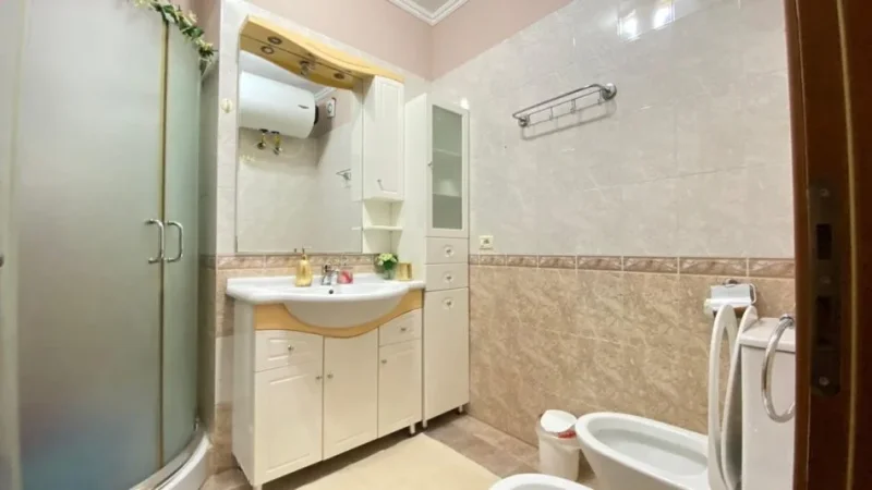 Tirane, jap me qera apartament 2+1 Kati 7, 101 m² 750 €