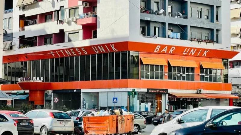 Tirane, shitet apartament 2+1 Kati 3, 107 m² 155.000 Miljon Leke .